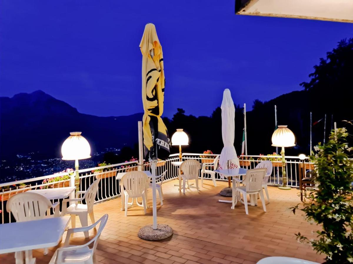 Locanda Mirabeau Беладжо Екстериор снимка
